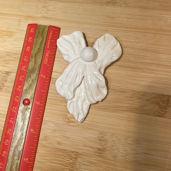 Set of Three Glazed Clay Angel Ornaments Signed by Artist White Hand-made - Picture 5 of 11